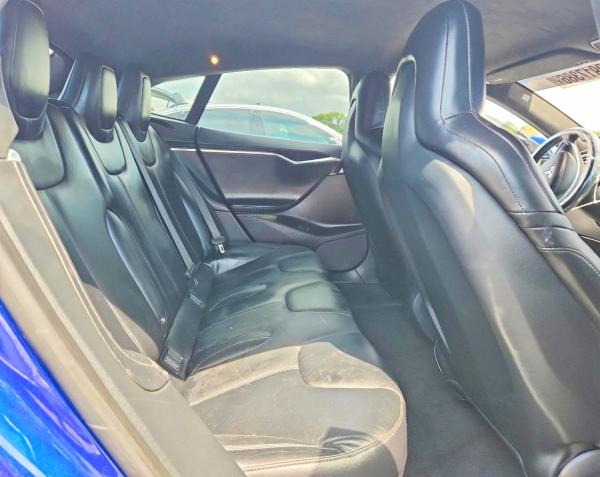 2015 Tesla Model S მანქანა იყიდება აუქციონზე, vin: 5YJSA1E29FF112327, აუქციონის ნომერი: 60917386