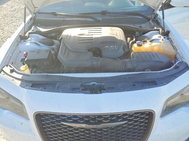 Auction sale of the 2016 Chrysler 300, vin: 2C3CCAGG4GH274308, lot number: 61431416