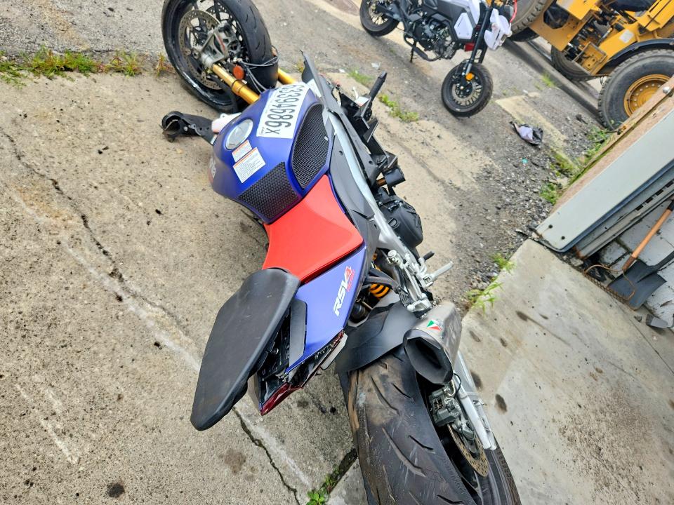 Продажа на аукционе авто 2021 Aprilia Rsv4, vin: ZD4KYUB0XMS000088, номер лота: 63394686