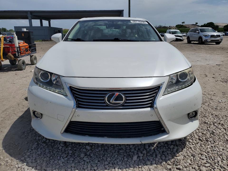 60716206 :رقم المزاد ، JTHBK1GG6E2088042 vin ، 2014 Lexus Es مزاد بيع