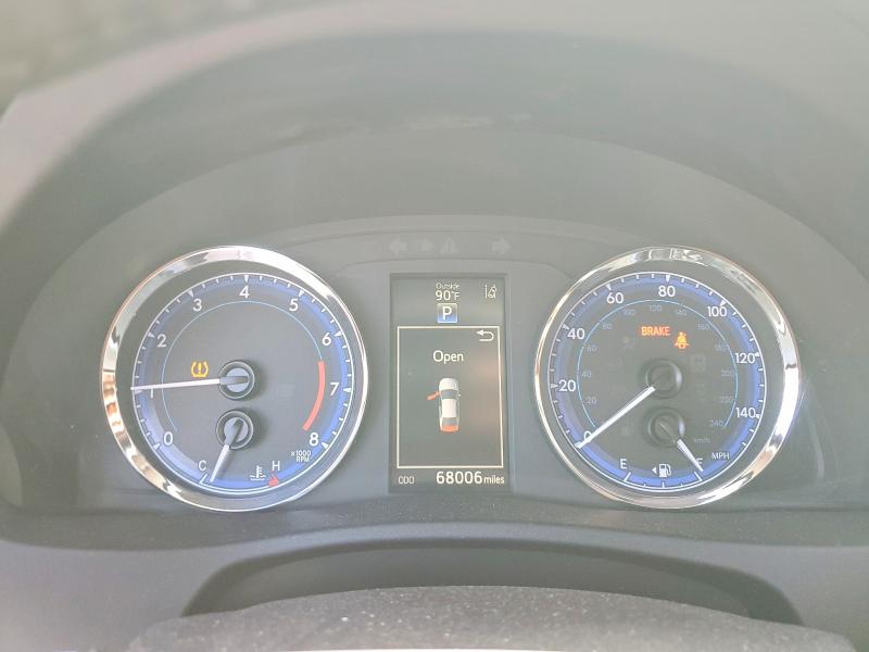 Aukcja sprzedaży 2018 Toyota Corolla, vin: 2T1BURHEXJC050302, numer aukcji: 61370936