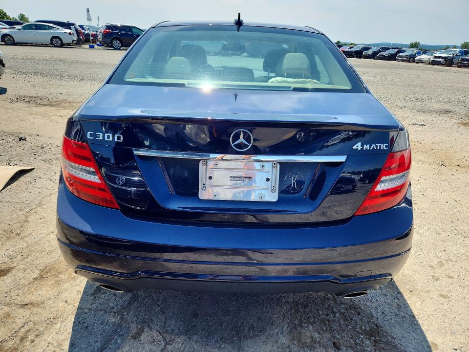 2014 Mercedes-benz C მანქანა იყიდება აუქციონზე, vin: WDDGF8AB0EG193167, აუქციონის ნომერი: 62704556