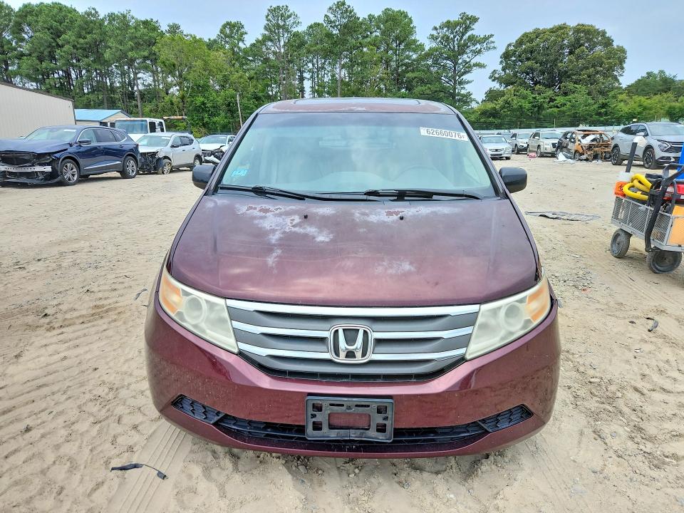62660076 :رقم المزاد ، 5FNRL5H68BB041274 vin ، 2011 Honda Odyssey مزاد بيع