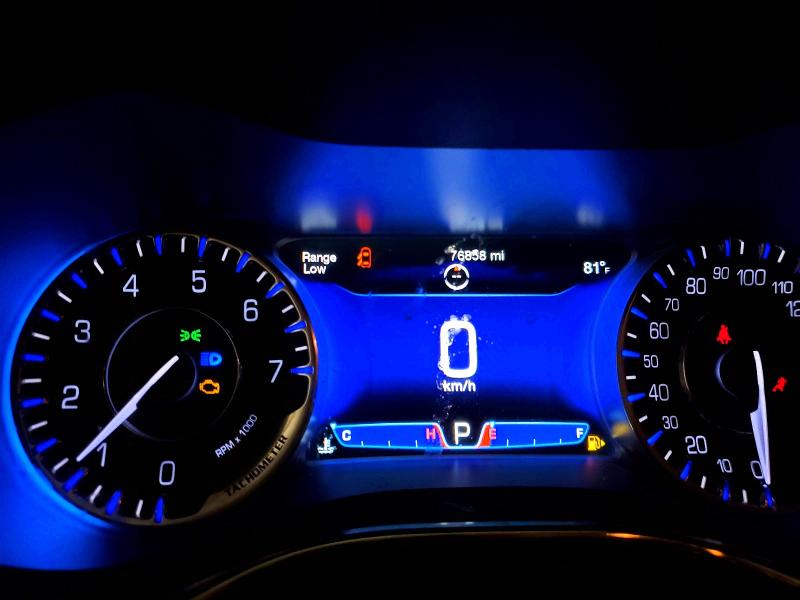 62981306 :رقم المزاد ، 1C3CCCEG3FN540583 vin ، 2015 Chrysler 200 مزاد بيع