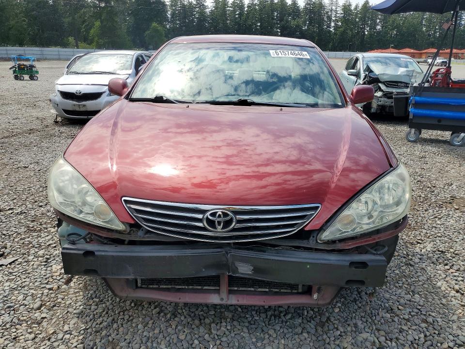 61574646 :رقم المزاد ، 4T1BF30K16U116900 vin ، 2006 Toyota Camry مزاد بيع