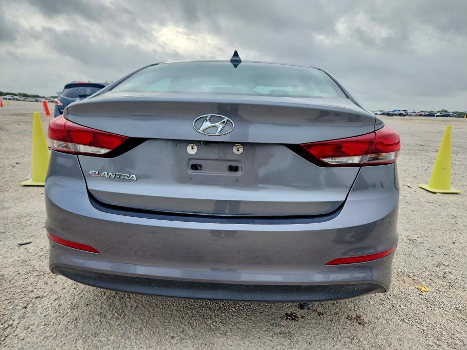 60746616 :رقم المزاد ، 5NPD84LF7JH276200 vin ، 2018 Hyundai Elantra مزاد بيع