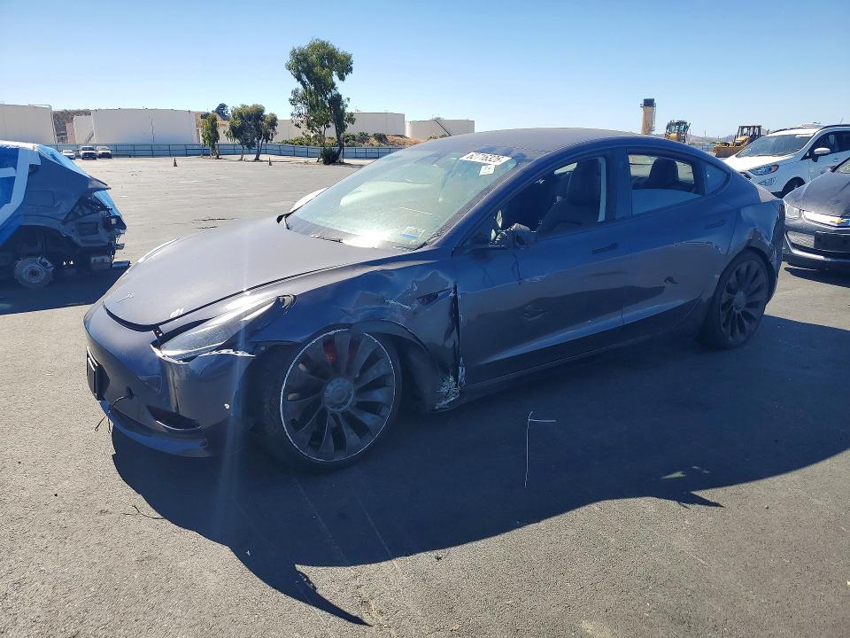 62716326 :رقم المزاد ، 5YJ3E1EC8MF093669 vin ، 2021 Tesla Model 3 مزاد بيع