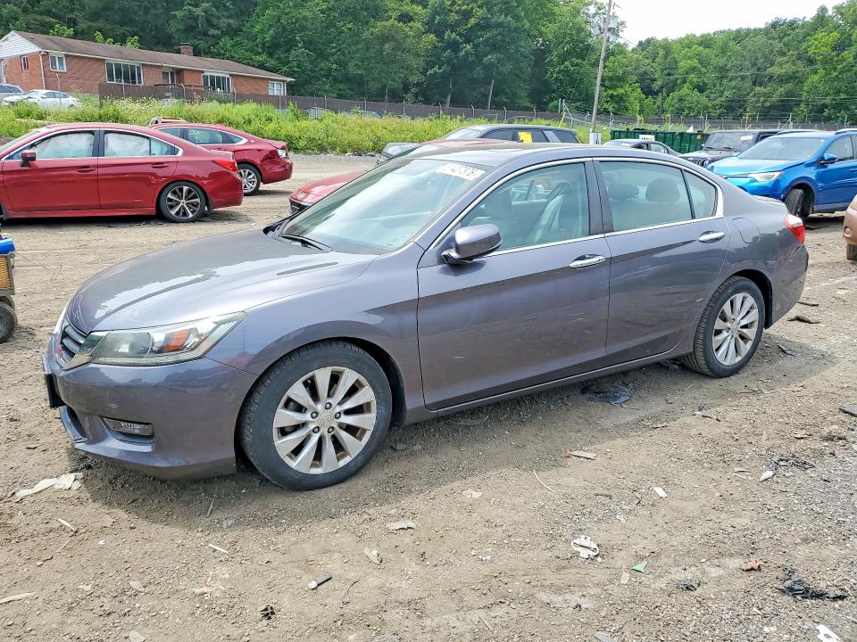 Auction sale of the 2014 Honda Accord, vin: 1HGCR2F82EA305630, lot number: 61407376