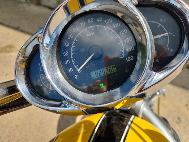 63697346 :رقم المزاد ، 1HD1HAZ116K811767 vin ، 2006 Harley-davidson Vrscr مزاد بيع