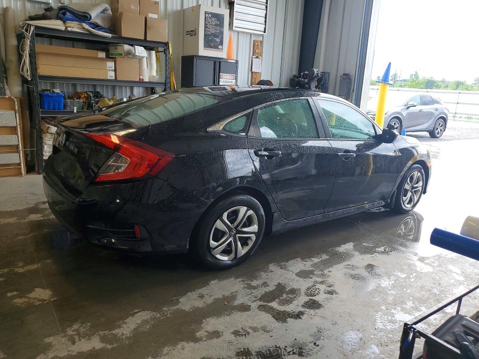 61724846 :رقم المزاد ، 2HGFC2F58JH000486 vin ، 2018 Honda Civic مزاد بيع