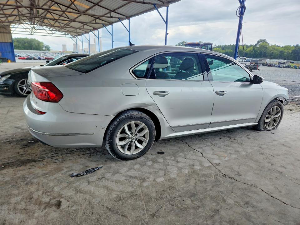 62651856 :رقم المزاد ، 1VWAT7A38HC072701 vin ، 2017 Volkswagen Passat مزاد بيع