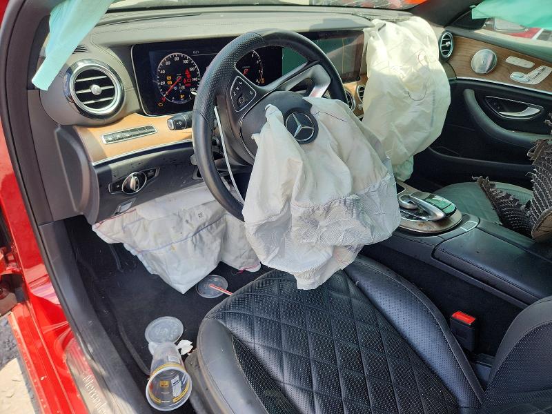 63285816 :رقم المزاد ، WDDZF4JB2JA302615 vin ، 2018 Mercedes-benz E مزاد بيع