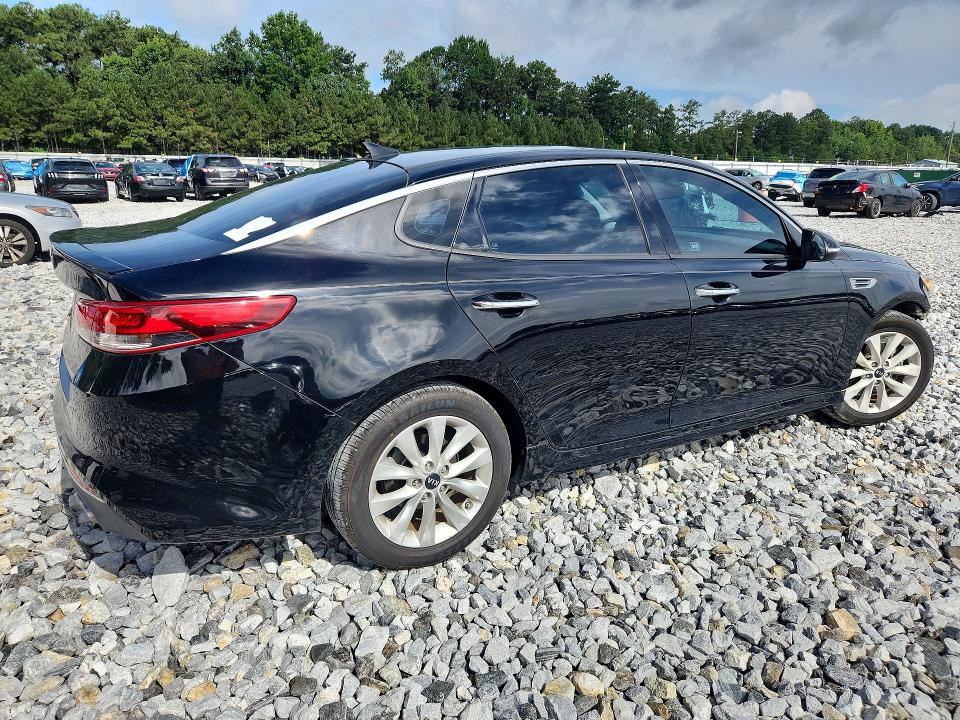 2018 Kia Optima მანქანა იყიდება აუქციონზე, vin: 5XXGT4L35JG208619, აუქციონის ნომერი: 62220986
