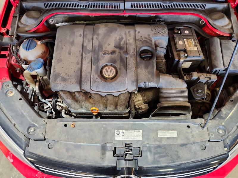 61334926 :رقم المزاد ، 3VWDP7AJ9DM377472 vin ، 2013 Volkswagen Jetta مزاد بيع