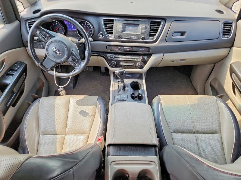 59713996 :رقم المزاد ، KNDMB5C17H6239230 vin ، 2017 Kia Sedona مزاد بيع