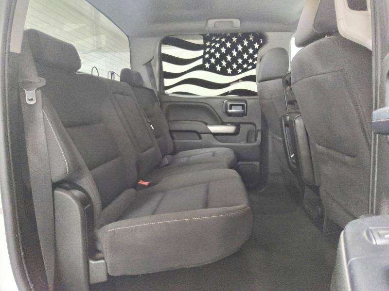 Продаж на аукціоні авто 2018 Chevrolet Silverado, vin: 3GCUKREC1JG329225, номер лоту: 60897806