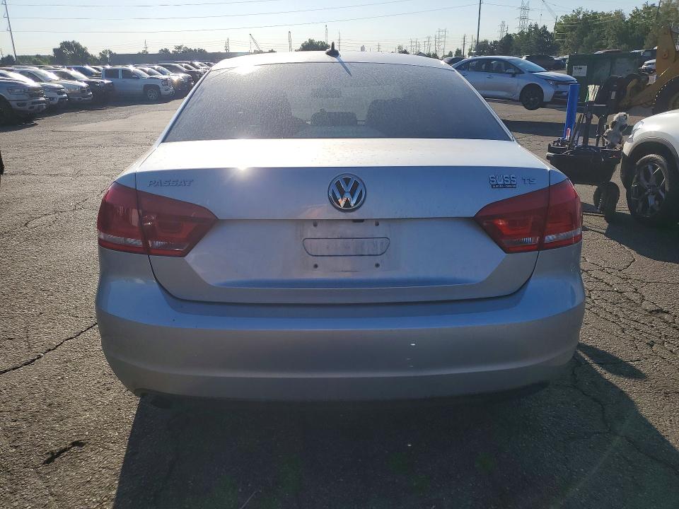 2015 Volkswagen Passat მანქანა იყიდება აუქციონზე, vin: 1VWAS7A37FC108331, აუქციონის ნომერი: 61010446