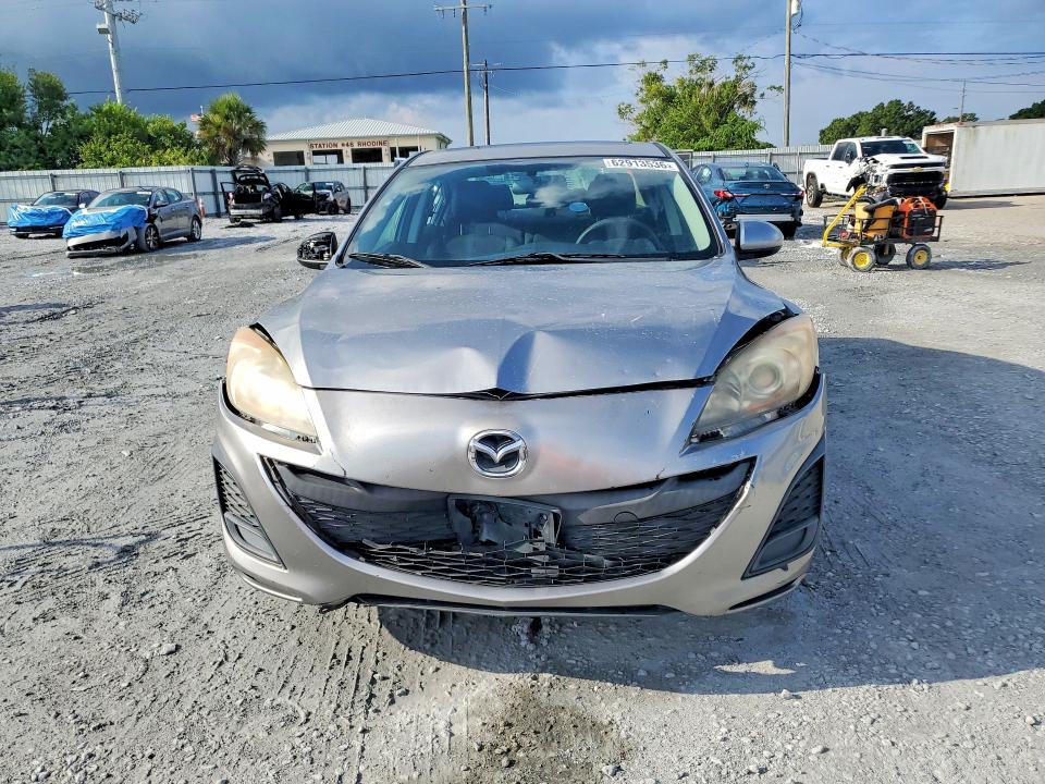 62913536 :رقم المزاد ، JM1BL1VG9B1392551 vin ، 2011 Mazda 3 مزاد بيع