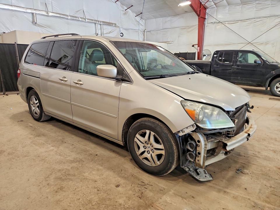 61710856 :رقم المزاد ، 5FNRL38727B415110 vin ، 2007 Honda Odyssey مزاد بيع