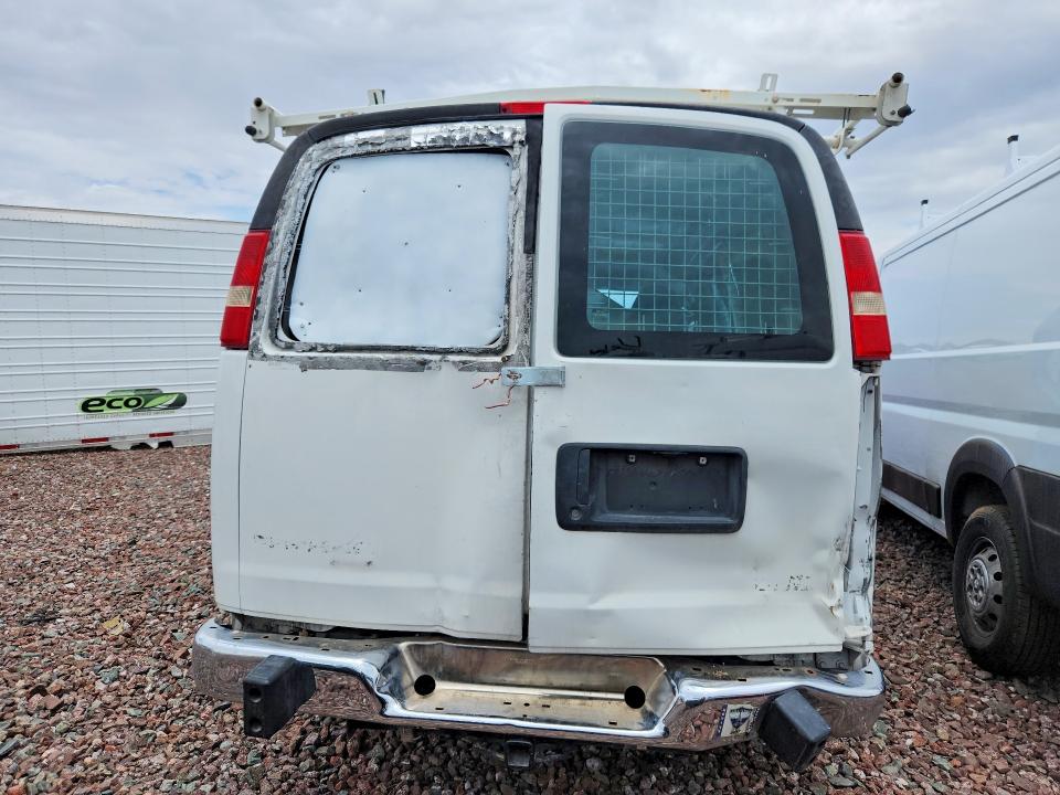 60736006 :رقم المزاد ، 1GTW7FCF0F1902286 vin ، 2015 Gmc Savana مزاد بيع