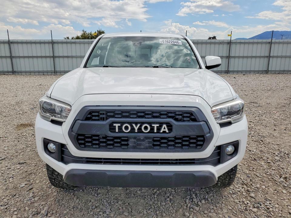 61622046 :رقم المزاد ، 3TMCZ5AN0JM184929 vin ، 2018 Toyota Tacoma مزاد بيع