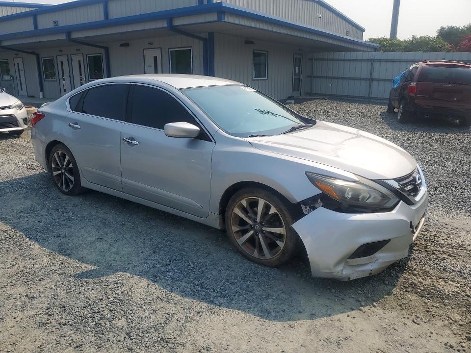61819936 :رقم المزاد ، 1N4AL3AP8HN308840 vin ، 2017 Nissan Altima مزاد بيع