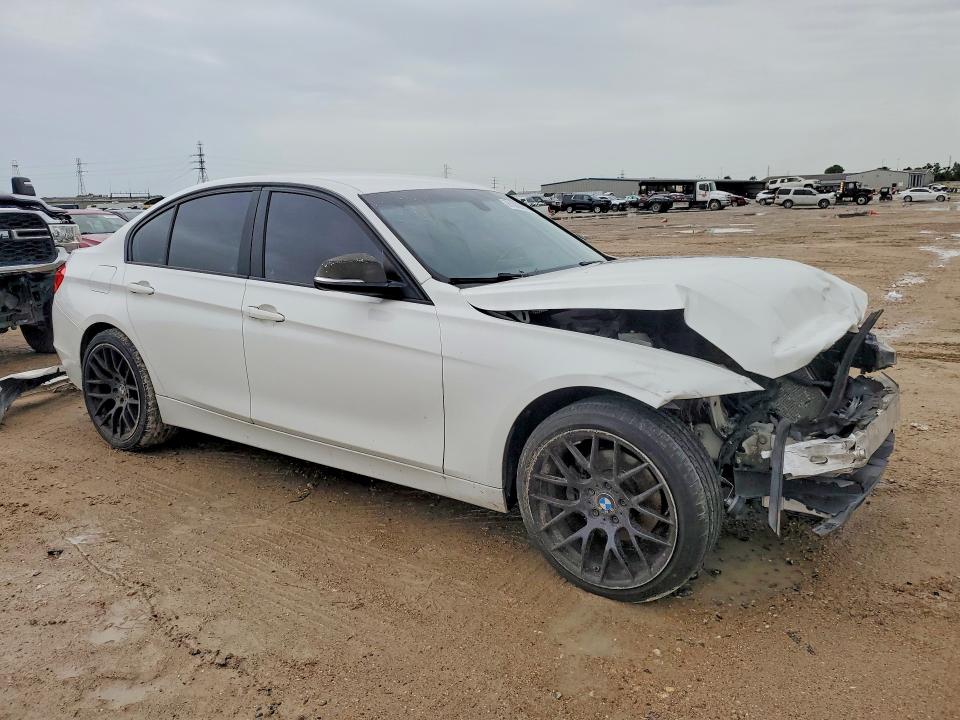 61060016 :رقم المزاد ، WBA3B3C52DF541888 vin ، 2013 Bmw 328 مزاد بيع