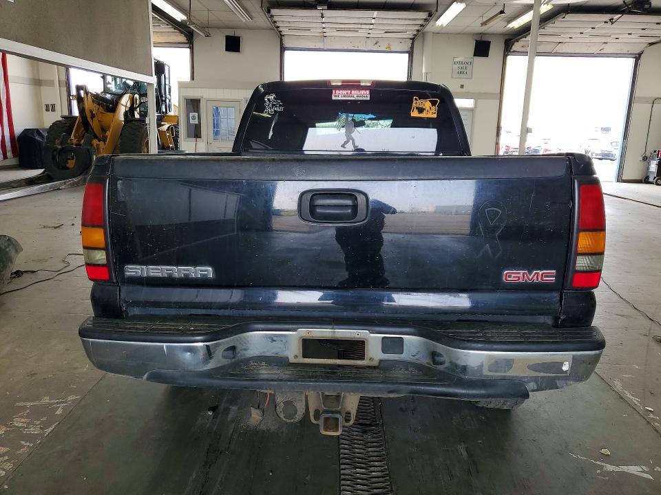 62004226 :رقم المزاد ، 2GTEK19T441266425 vin ، 2004 Gmc New Sierra مزاد بيع