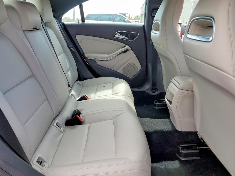 61005886 :رقم المزاد ، WDDSJ4GB9EN125650 vin ، 2014 Mercedes-benz Cla مزاد بيع