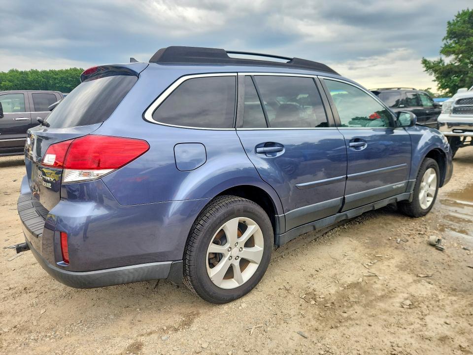 60564056 :رقم المزاد ، 4S4BRBDC8E3285496 vin ، 2014 Subaru Outback مزاد بيع