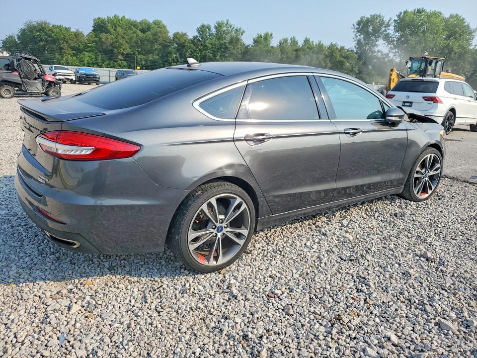 63130086 :رقم المزاد ، 3FA6P0D93LR192345 vin ، 2020 Ford Fusion مزاد بيع