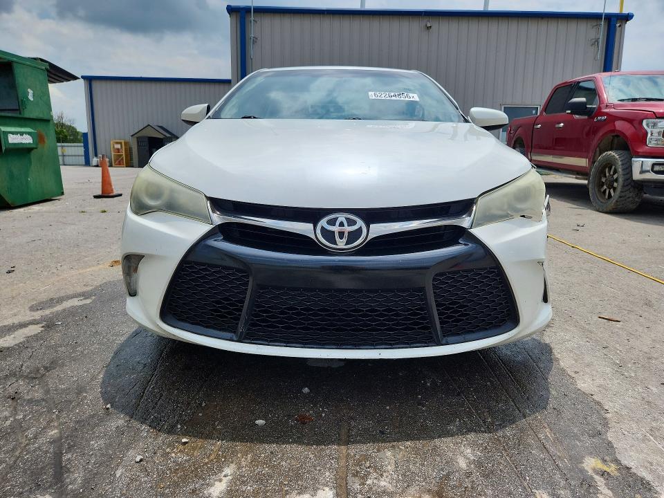 62264856 :رقم المزاد ، 4T1BF1FK0GU168578 vin ، 2016 Toyota Camry مزاد بيع