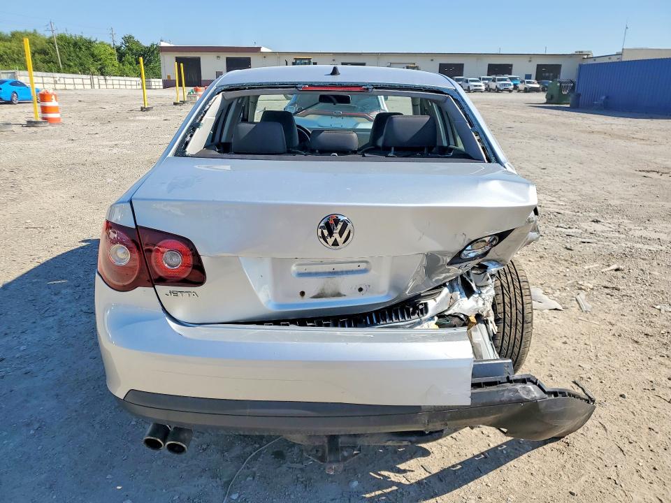 60478596 :رقم المزاد ، 3VWRX7AJ9AM164488 vin ، 2010 Volkswagen Jetta مزاد بيع