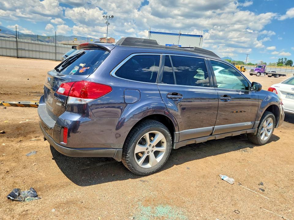 62083336 :رقم المزاد ، 4S4BRBCC2D3294145 vin ، 2013 Subaru Outback مزاد بيع