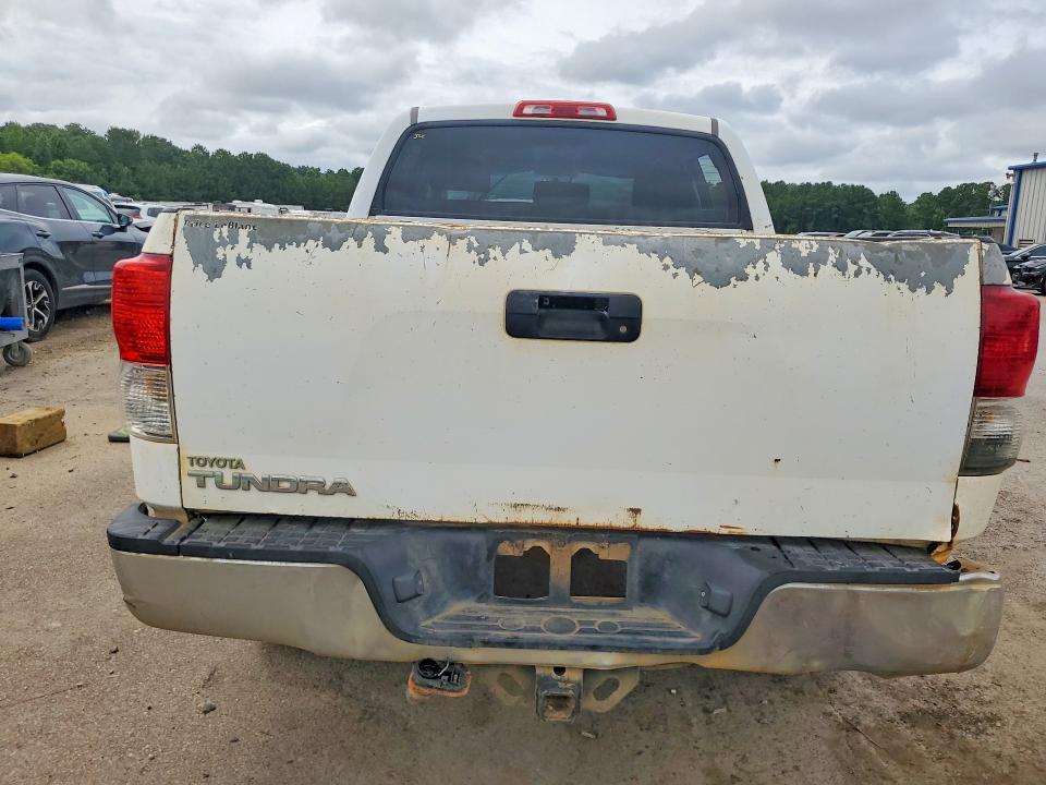 60667366 :رقم المزاد ، 5TFEY5F11AX075469 vin ، 2010 Toyota Tundra مزاد بيع