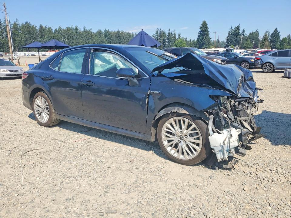 2018 Toyota Camry Hybrid მანქანა იყიდება აუქციონზე, vin: 4T1B21HK9JU503983, აუქციონის ნომერი: 61913316