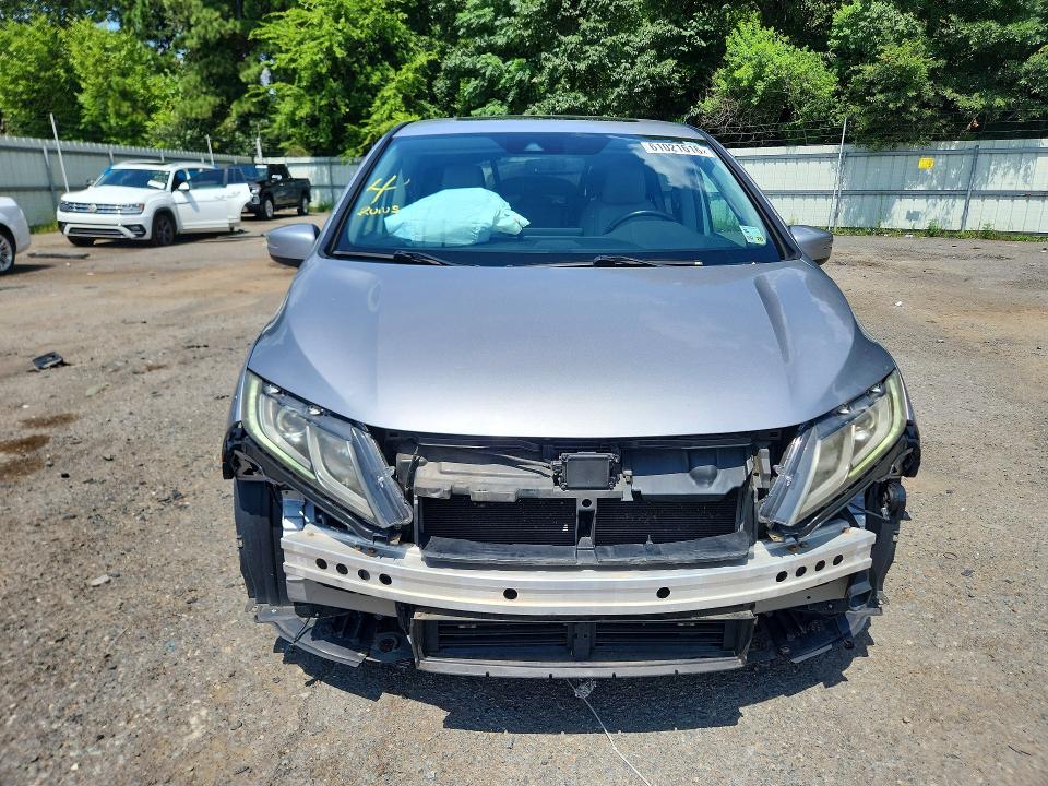 61021616 :رقم المزاد ، 5FNRL6H79JB066813 vin ، 2018 Honda Odyssey مزاد بيع