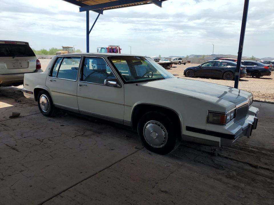 61243606 :رقم المزاد ، 1G6CD6982F4395218 vin ، 1985 Cadillac Deville مزاد بيع