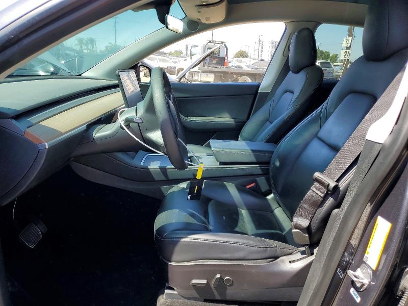 60690096 :رقم المزاد ، 5YJYGDEE9MF282866 vin ، 2021 Tesla Model Y مزاد بيع