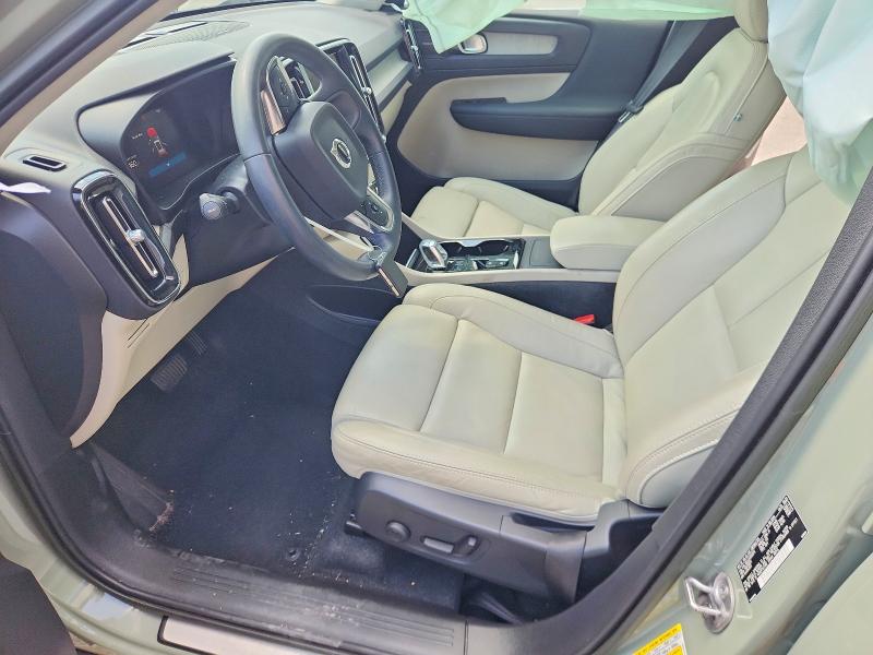 60587736 :رقم المزاد ، YV4L12UA4P2932576 vin ، 2023 Volvo Xc40 مزاد بيع