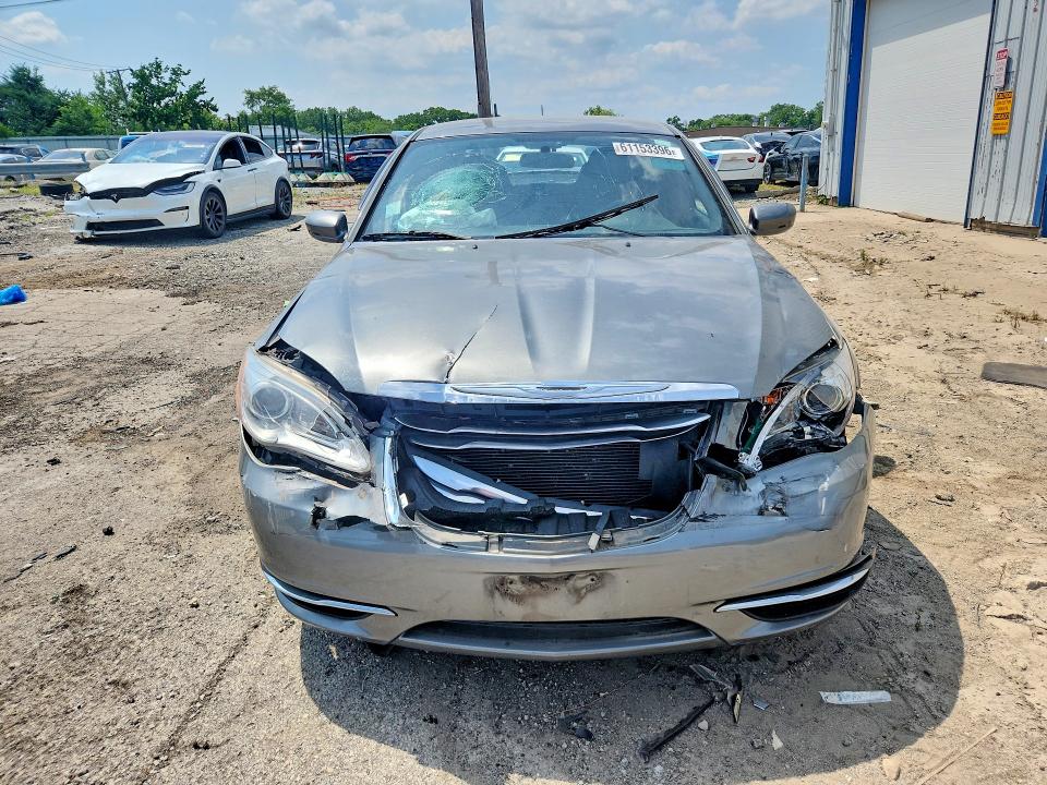 Продажа на аукционе авто 2012 Chrysler 200, vin: 1C3CCBBB0CN198136, номер лота: 61153396