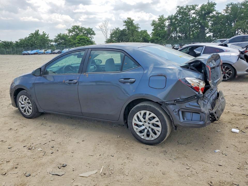 58819536 :رقم المزاد ، 5YFBURHE2JP810920 vin ، 2018 Toyota Corolla مزاد بيع