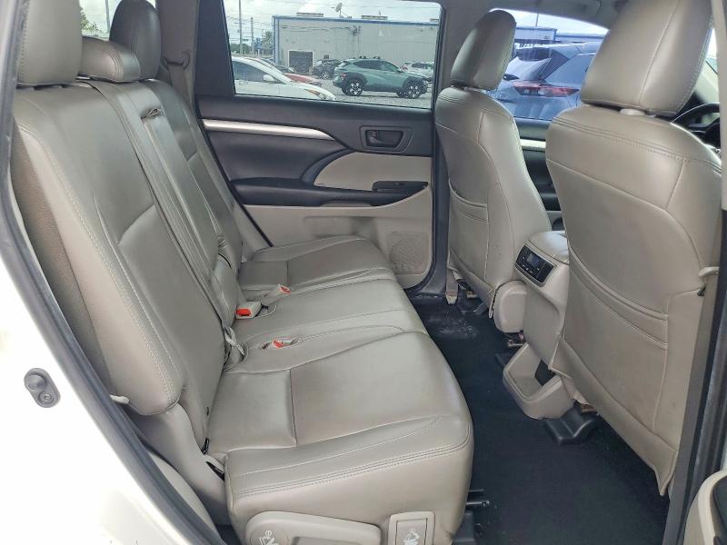 Продажа на аукционе авто 2019 Toyota Highlander, vin: 5TDZZRFHXKS328637, номер лота: 61287066