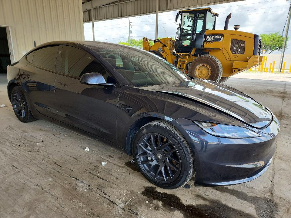 61798256 :رقم المزاد ، 5YJ3E1EA9SF026137 vin ، 2025 Tesla Model 3 مزاد بيع