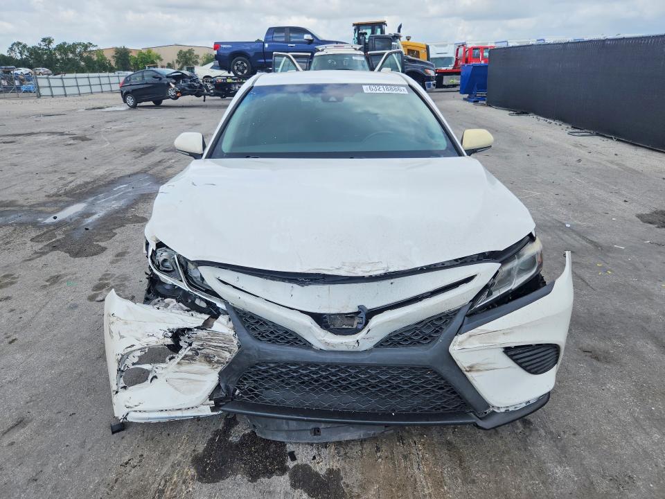 Продаж на аукціоні авто 2018 Toyota Camry, vin: 4T1B11HK0JU109310, номер лоту: 63218886