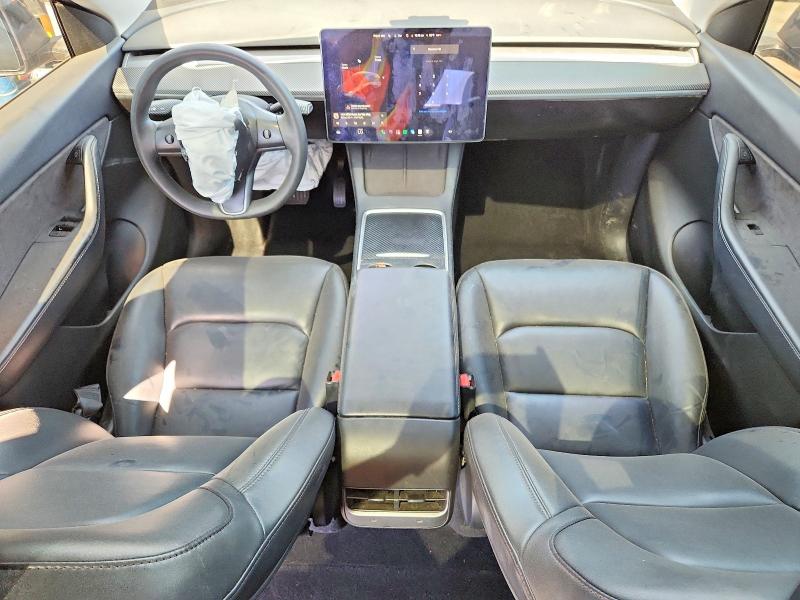 60846376 :رقم المزاد ، 5YJYGDED8MF124395 vin ، 2021 Tesla Model  Y مزاد بيع