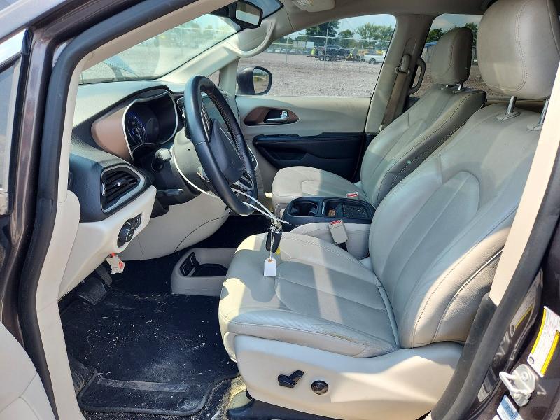 61198416 :رقم المزاد ، 2C4RC1BG6HR771840 vin ، 2017 Chrysler Pacifica مزاد بيع