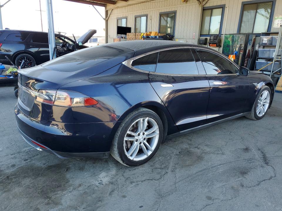 Продаж на аукціоні авто 2015 Tesla Model S, vin: 5YJSA1S10FFP71554, номер лоту: 60459086