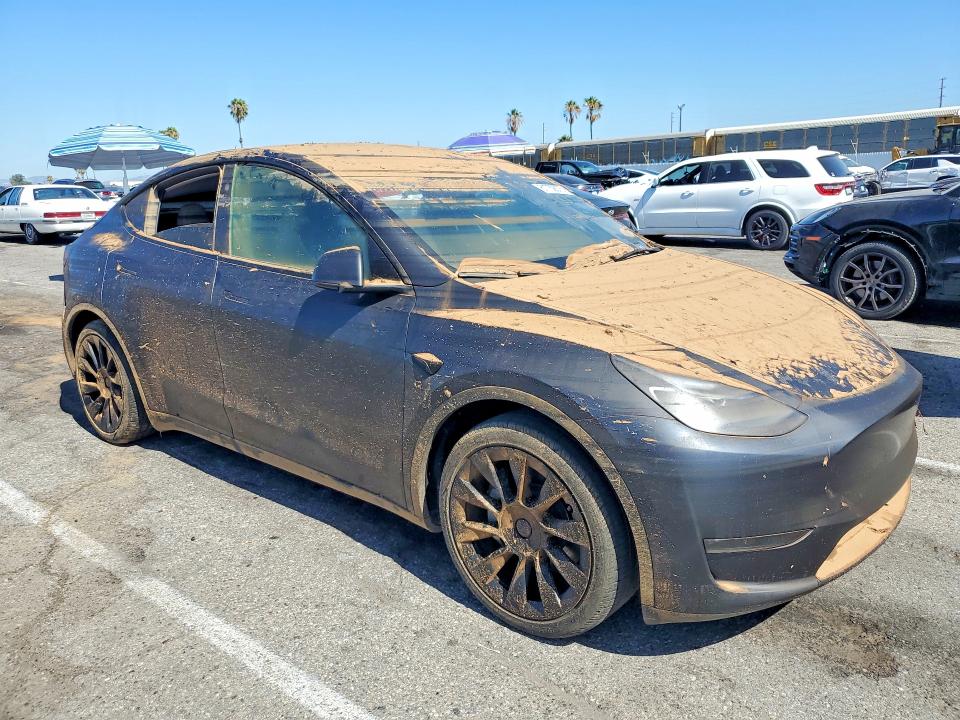 61732676 :رقم المزاد ، 7SAYGDEDXRF044607 vin ، 2024 Tesla Model Y مزاد بيع