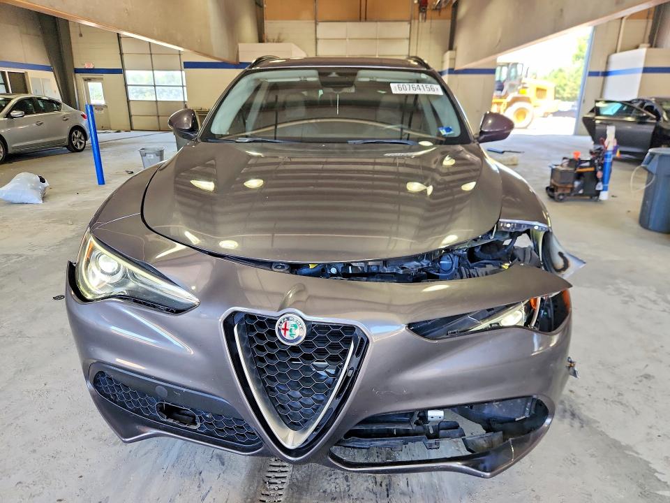 Продаж на аукціоні авто 2018 Alfa Romeo Stelvio, vin: ZASFAKPN5J7B68561, номер лоту: 60764156